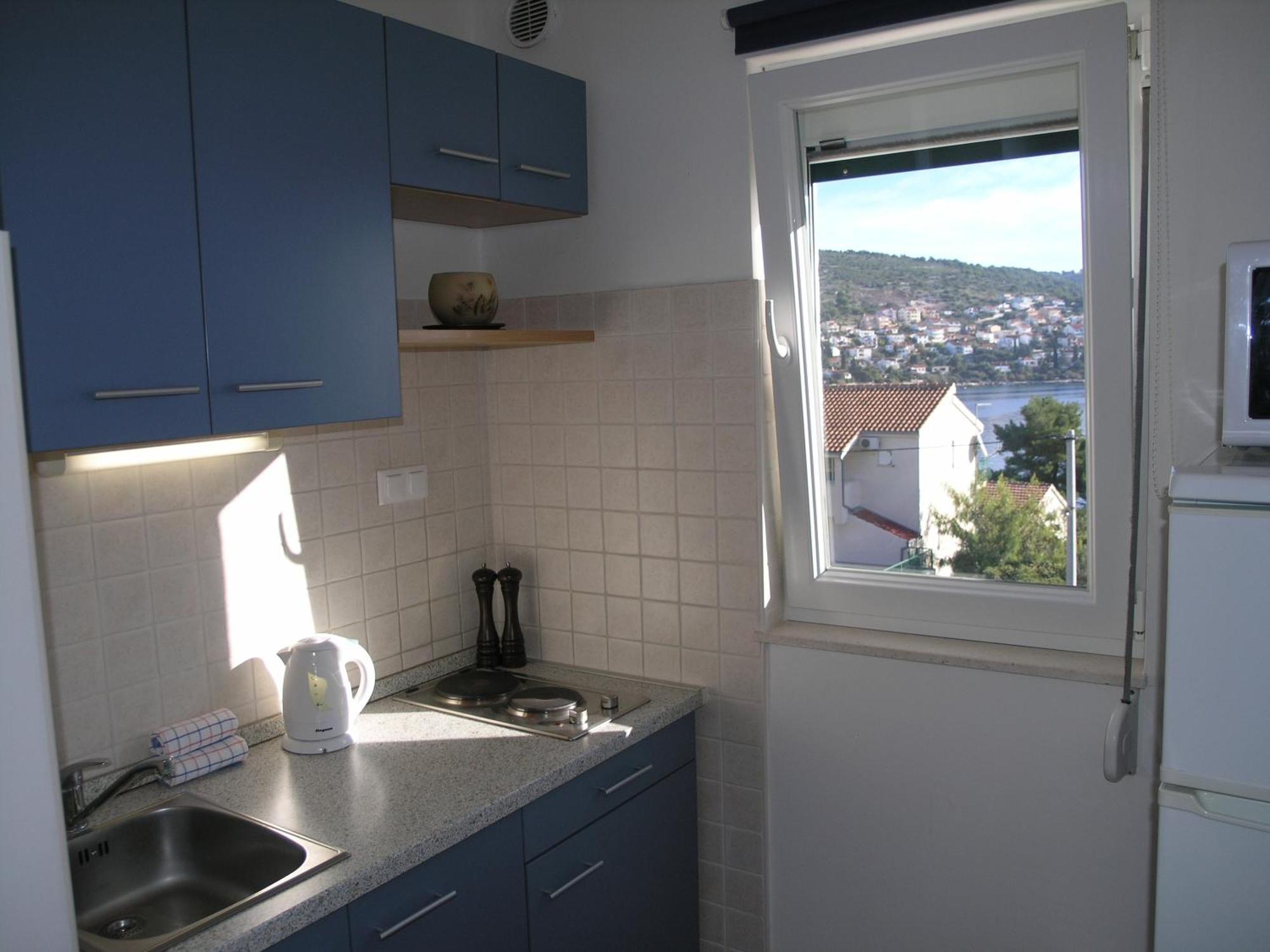 Apartments By The Sea Businci, Ciovo - 4863 Trogir Room photo